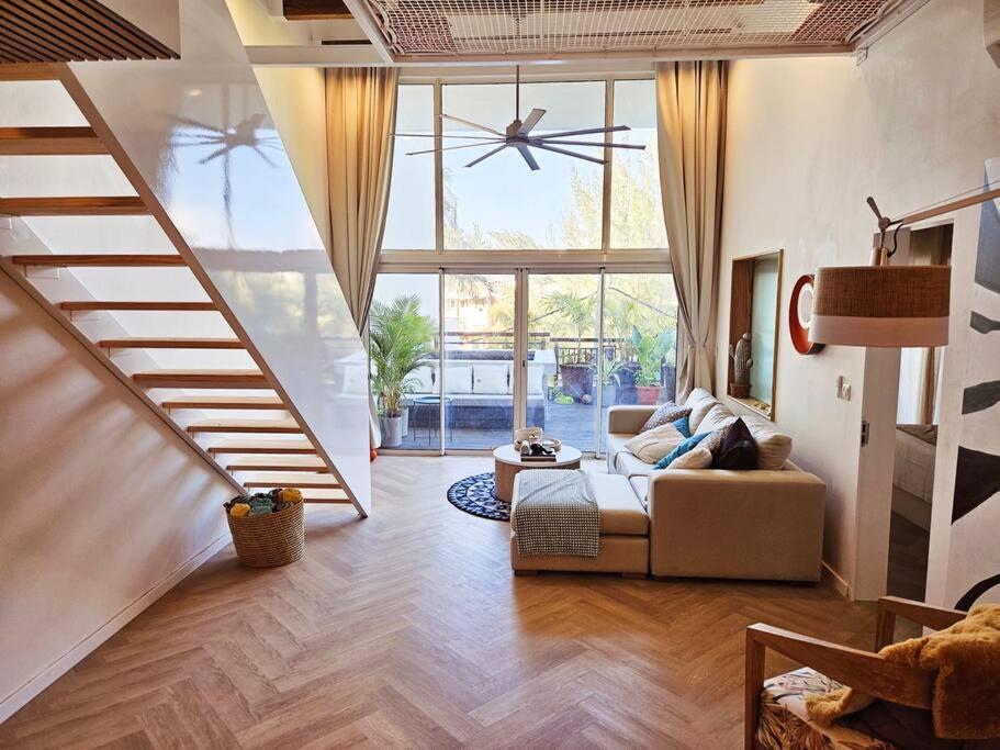 Seaside 3 Suites Penthouse With Pool Gym & Bbq Terrace 马勒勒角 外观 照片